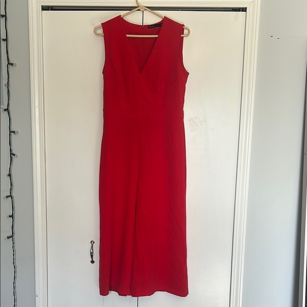 Karen Millen - Elegant Red Sleeveless Dress